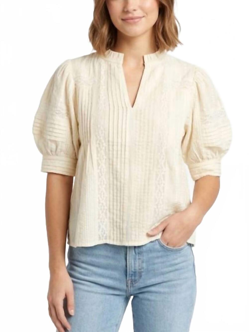 NEW THML v-neck elbow sleeves lace top in cream